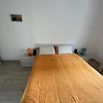 Grand F2 60mq Centre Antibes, Proche Plages, Commerces, 2 Balcons, Parking, Train, Bus, Deco Vintage, Pet Friendly Апартаменты Антиб