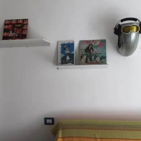 Apartment Grand F2 Antibes: Vintage Charm, Proximity & Pet-friendly Antibes