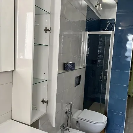 Grand F2 Antibes: Vintage Charm, Proximity & Pet-friendly * Antibes