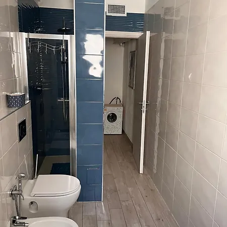 Апартаменты Grand F2 60mq Centre Antibes, Proche Plages, Commerces, 2 Balcons, Parking, Train, Bus, Deco Vintage, Pet Friendly *