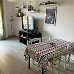Grand F2 60mq Centre Antibes, Proche Plages, Commerces, 2 Balcons, Parking, Train, Bus, Deco Vintage, Pet Friendly Daire *
