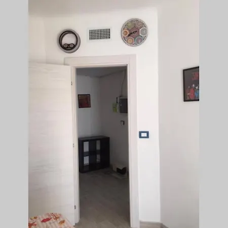 Apartment Grand F2 60mq Centre Antibes, Proche Plages, Commerces, 2 Balcons, Parking, Train, Bus, Deco Vintage, Pet Friendly Antibes