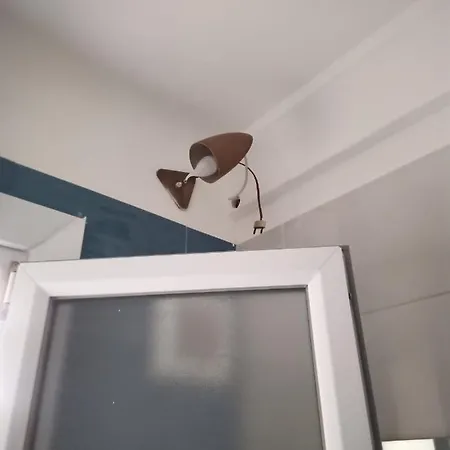 Grand F2 60mq Centre Antibes, Proche Plages, Commerces, 2 Balcons, Parking, Train, Bus, Deco Vintage, Pet Friendly Apartment