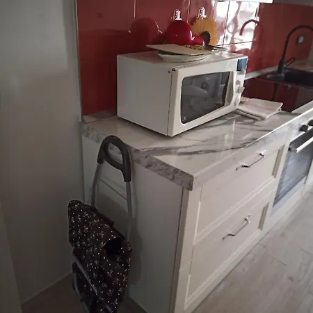 Grand F2 60mq Centre Antibes, Proche Plages, Commerces, 2 Balcons, Parking, Train, Bus, Deco Vintage, Pet Friendly Appartamento *