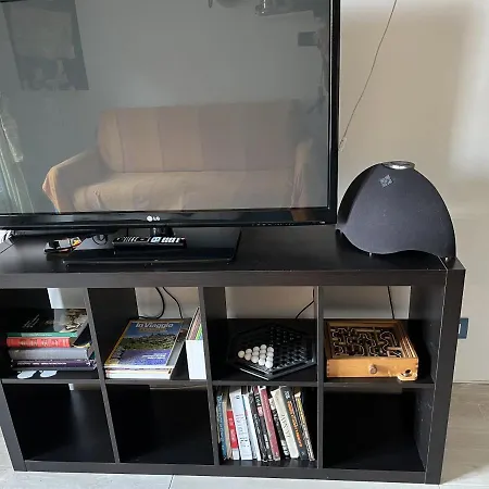 Grand F2 60mq Centre Antibes, Proche Plages, Commerces, 2 Balcons, Parking, Train, Bus, Deco Vintage, Pet Friendly Apartment