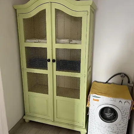 Grand F2 60mq Centre Antibes, Proche Plages, Commerces, 2 Balcons, Parking, Train, Bus, Deco Vintage, Pet Friendly Antibes