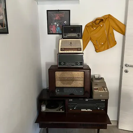 Grand F2 60mq Centre Antibes, Proche Plages, Commerces, 2 Balcons, Parking, Train, Bus, Deco Vintage, Pet Friendly Apartment Antibes