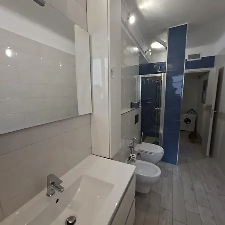 Grand F2 60mq Centre Antibes, Proche Plages, Commerces, 2 Balcons, Parking, Train, Bus, Deco Vintage, Pet Friendly Apartamento *