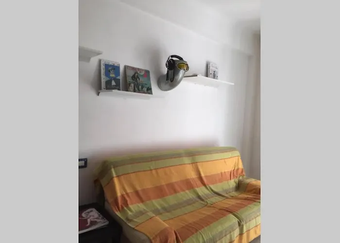 Apartment Grand F2 60mq Centre Antibes, Proche Plages, Commerces, 2 Balcons, Parking, Train, Bus, Deco Vintage, Pet Friendly