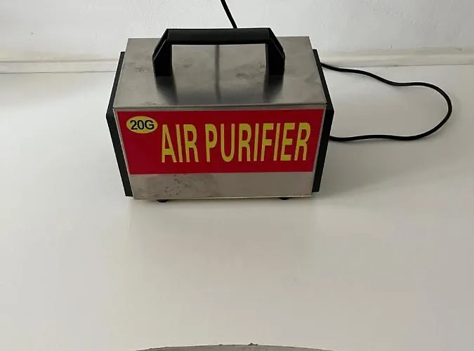 Grand F2 60mq Centre Antibes, Proche Plages, Commerces, 2 Balcons, Parking, Train, Bus, Deco Vintage, Pet Friendly