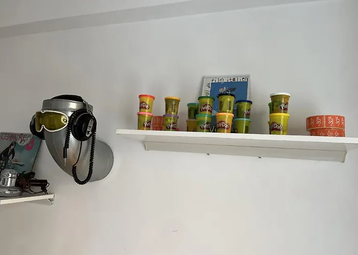 Grand F2 Antibes: Vintage Charm, Proximity & Pet-friendly